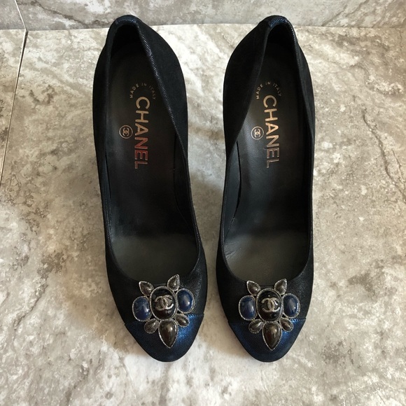 Chanel Black and Blue Cap Toe Jeweled Logo Pumps - Picture 3 of 8